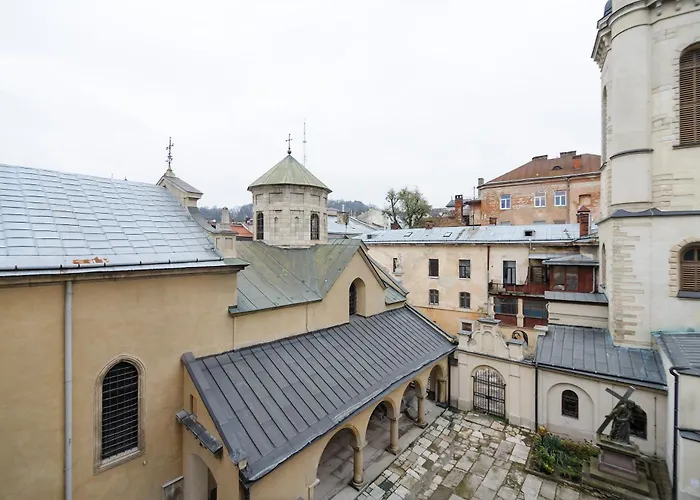 для цінувальників львівського середньовіччя リヴィウ